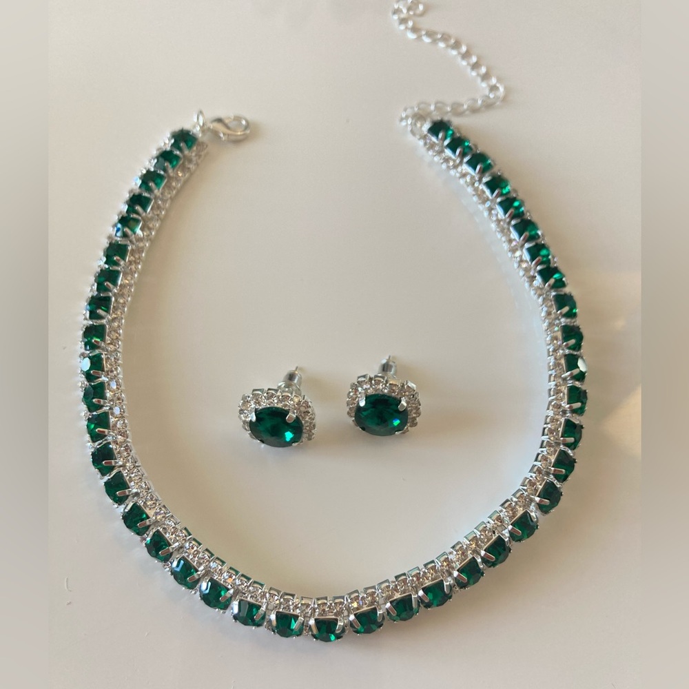 🌟 Green Rhinestone Earrings Chocker Necklace Set - Picture 5 of 5